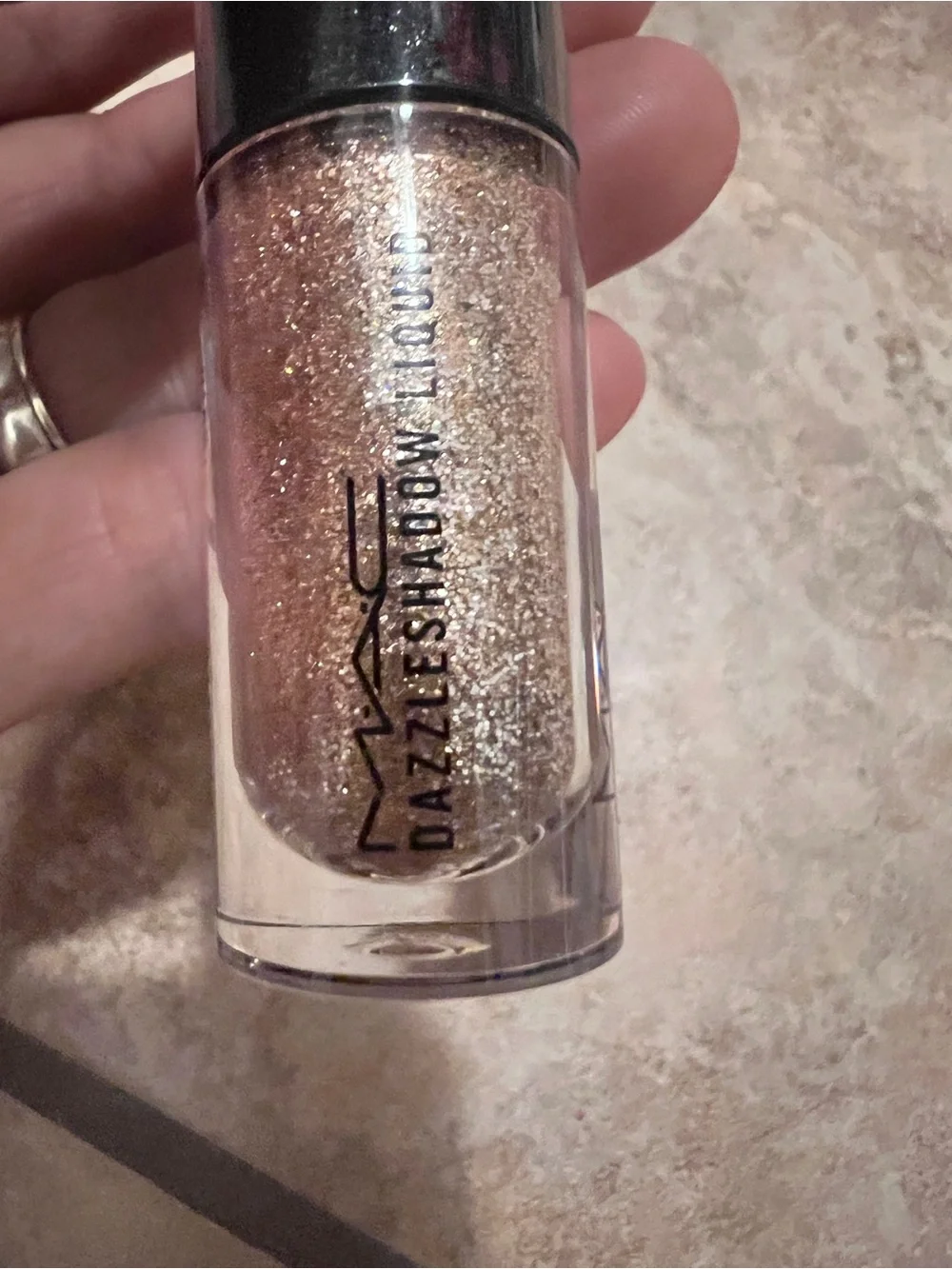 MAC Cosmetics Dazzleshadow Liquid Flash And Dash